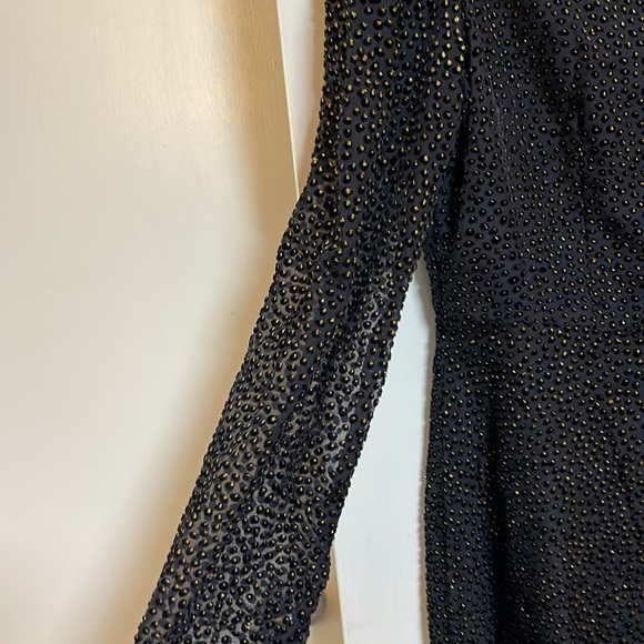 A Loves A Black Dress - Picture 3 of 9